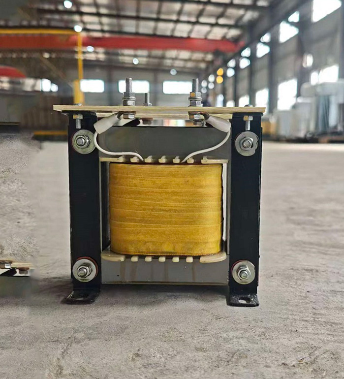 单相隔离变压器